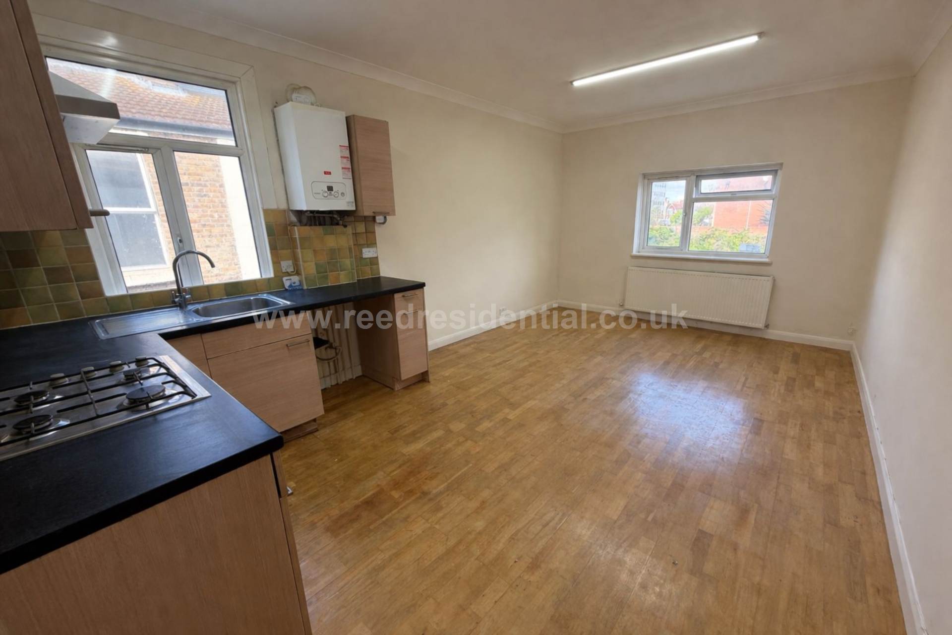 Flat Ambleside Drive in Southend-on-Sea