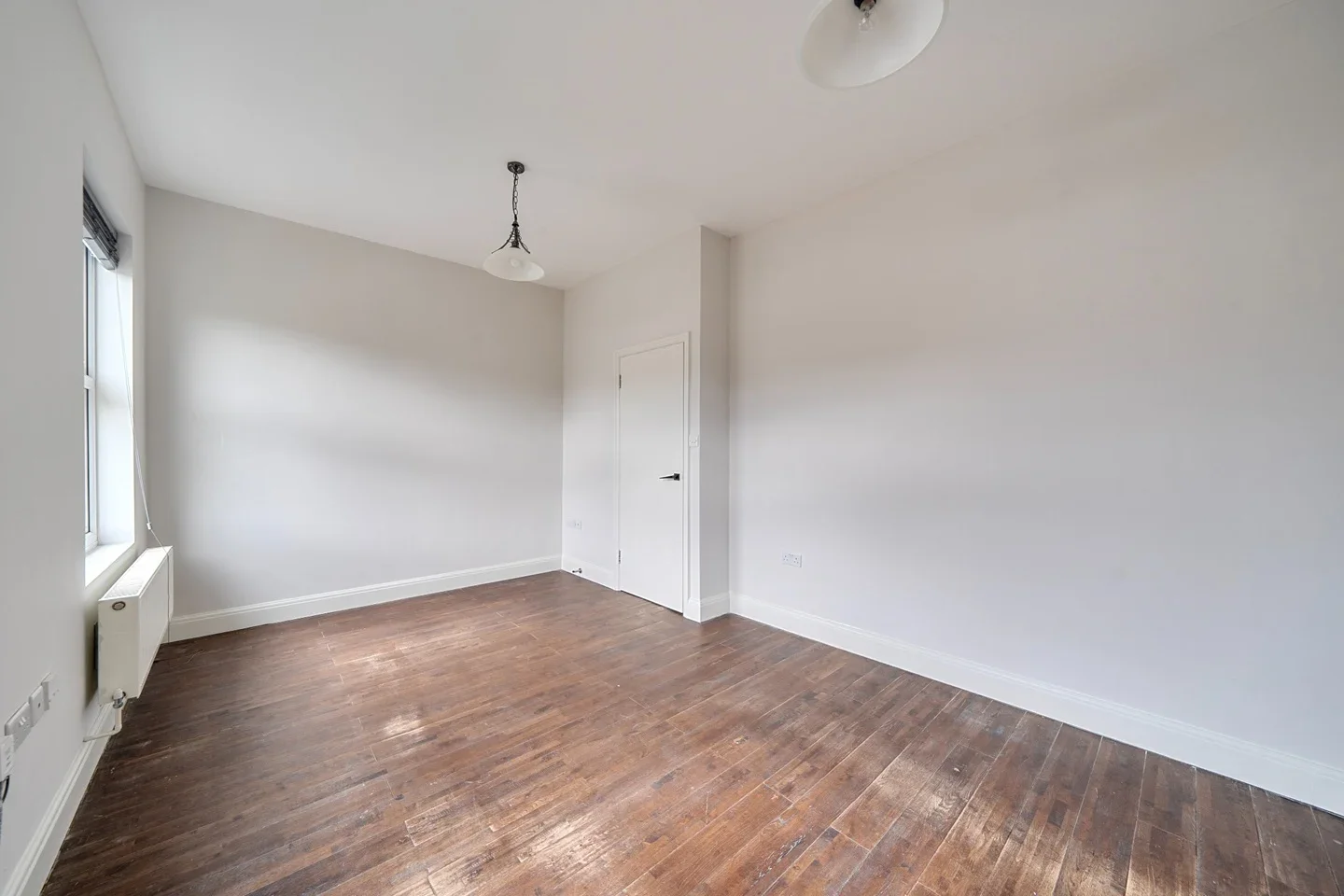 Flat Clarence Road in Greater London