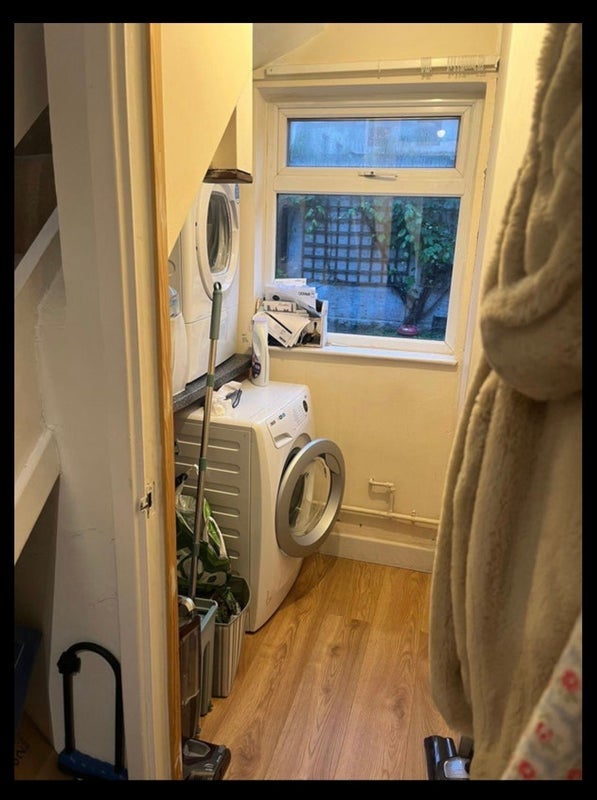 Room Rochelle Close in Greater London