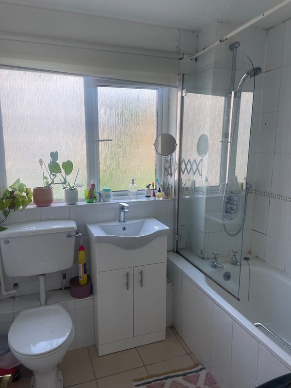 Room Rochelle Close in Greater London