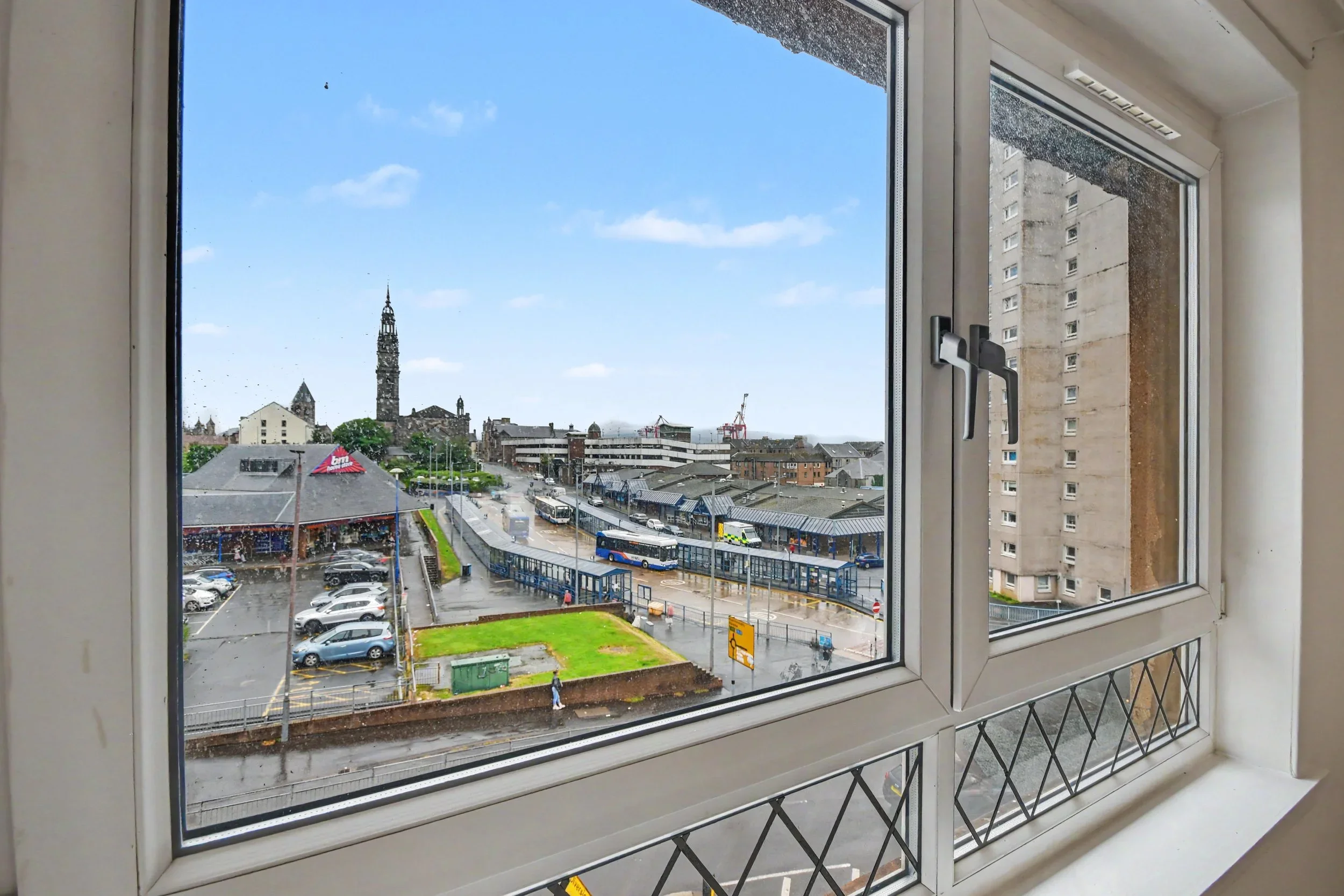 Flat Inverkip Street in Greenock