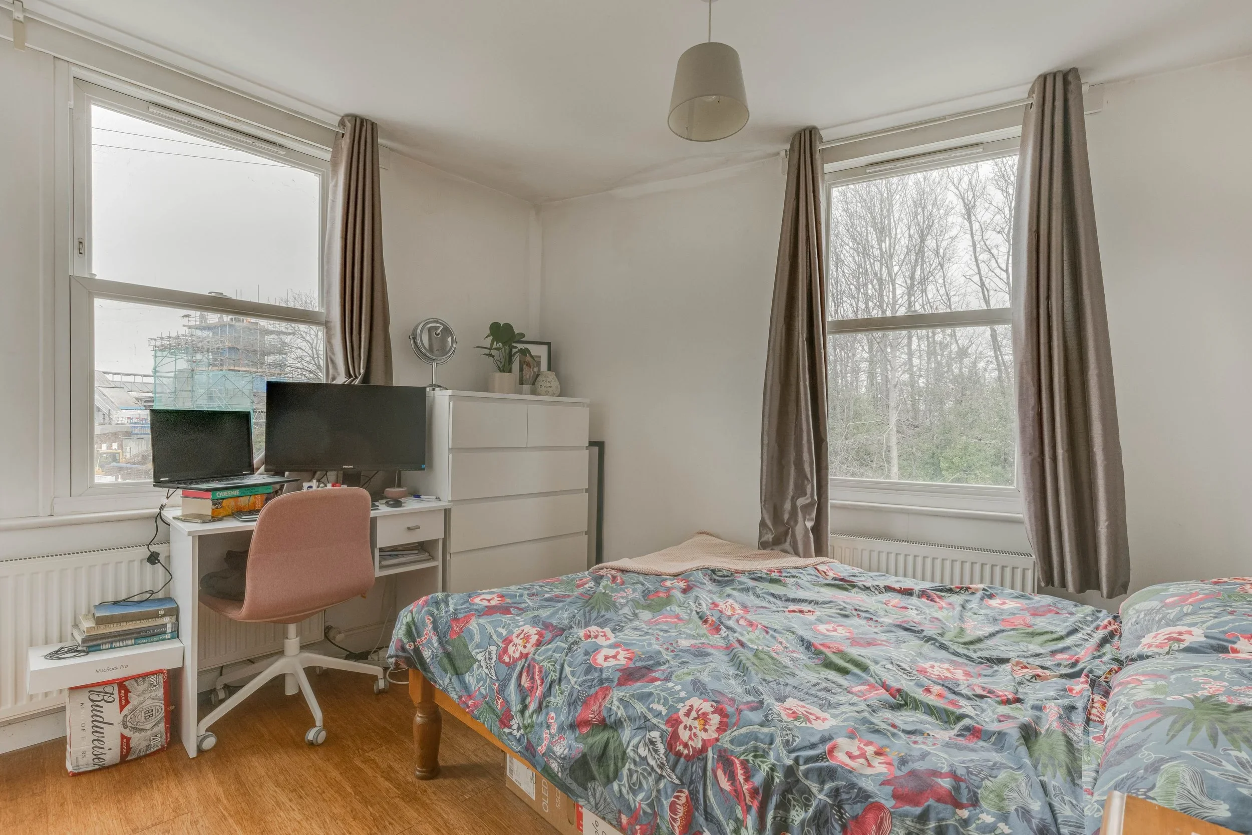 Flat Springbank Road in Greater London