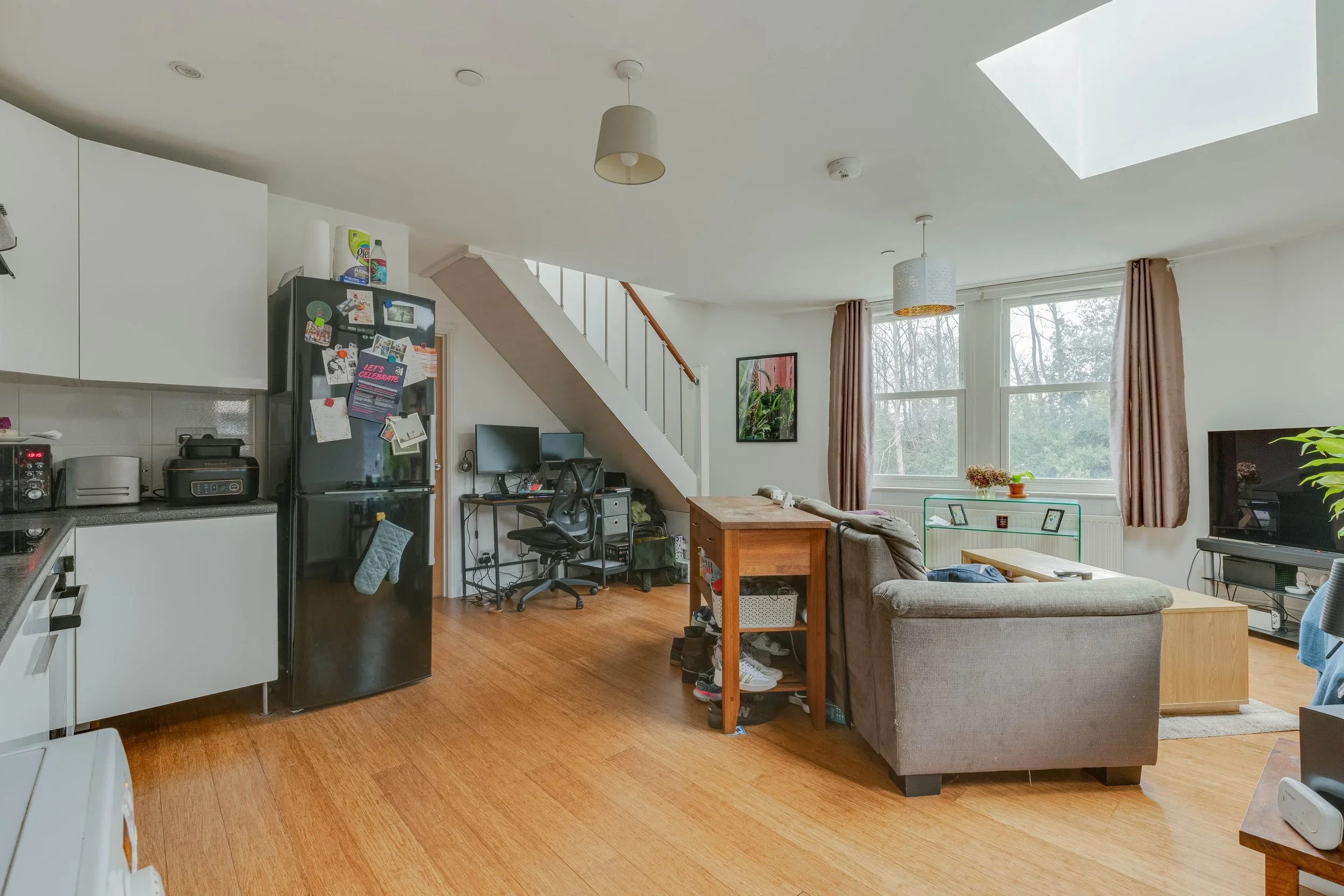 Flat Springbank Road in Greater London