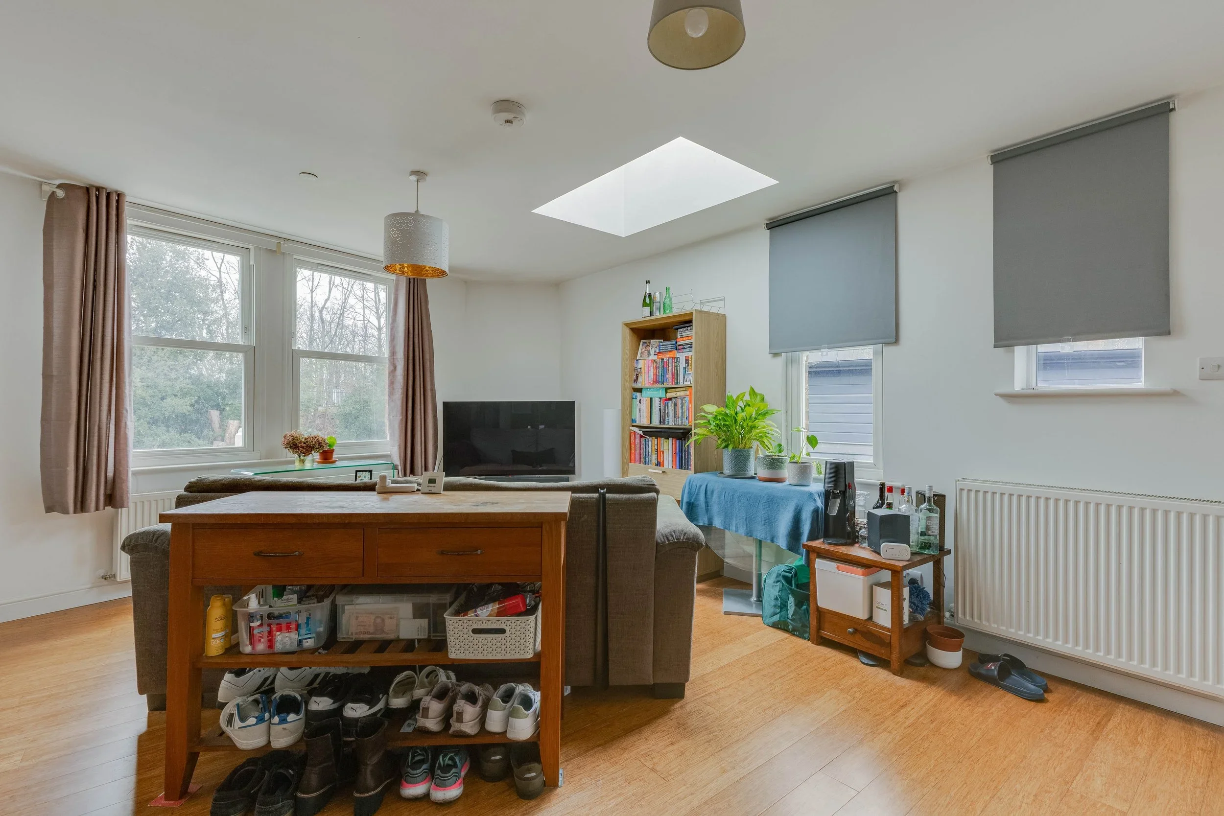 Flat Springbank Road in Greater London