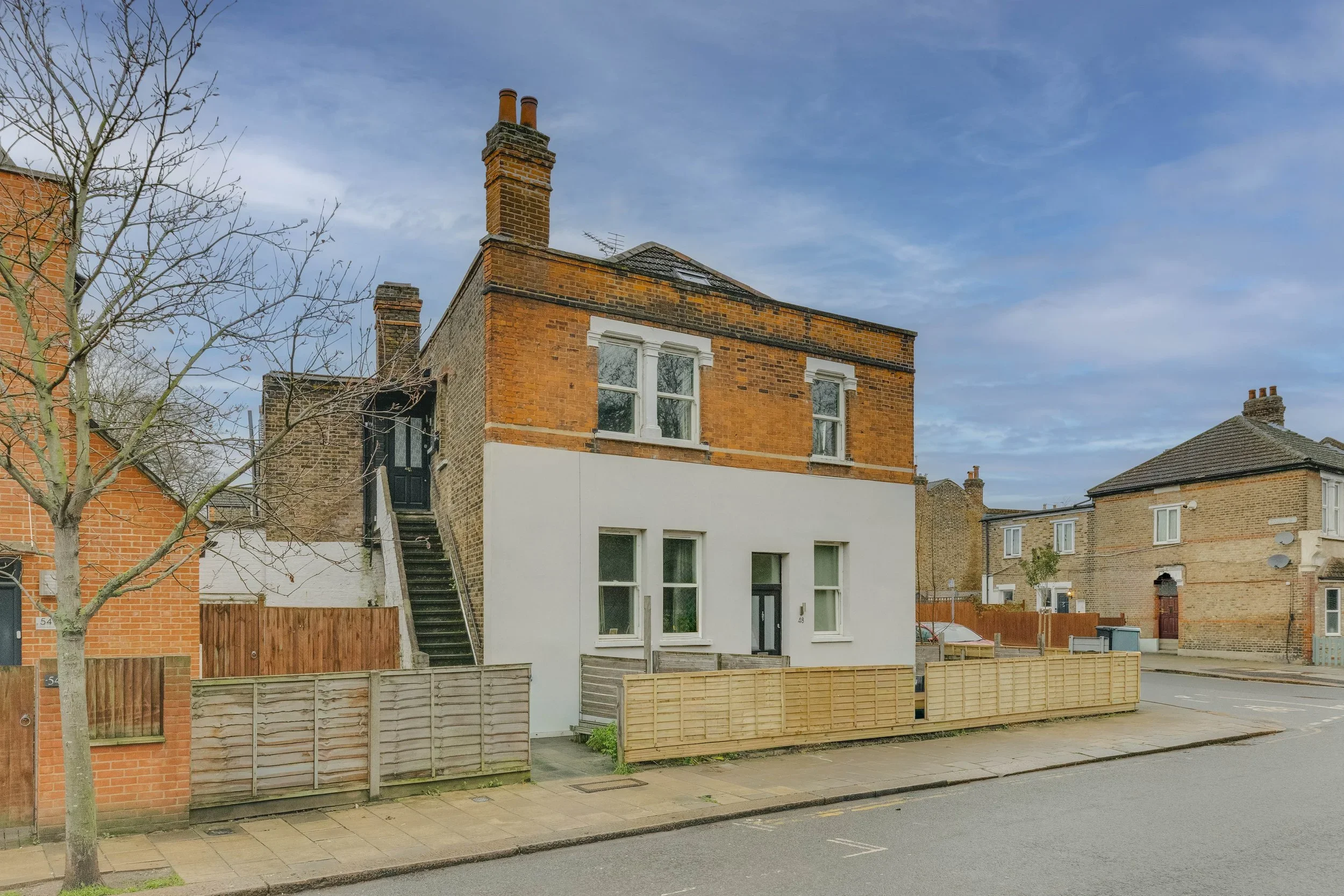Flat Springbank Road in Greater London