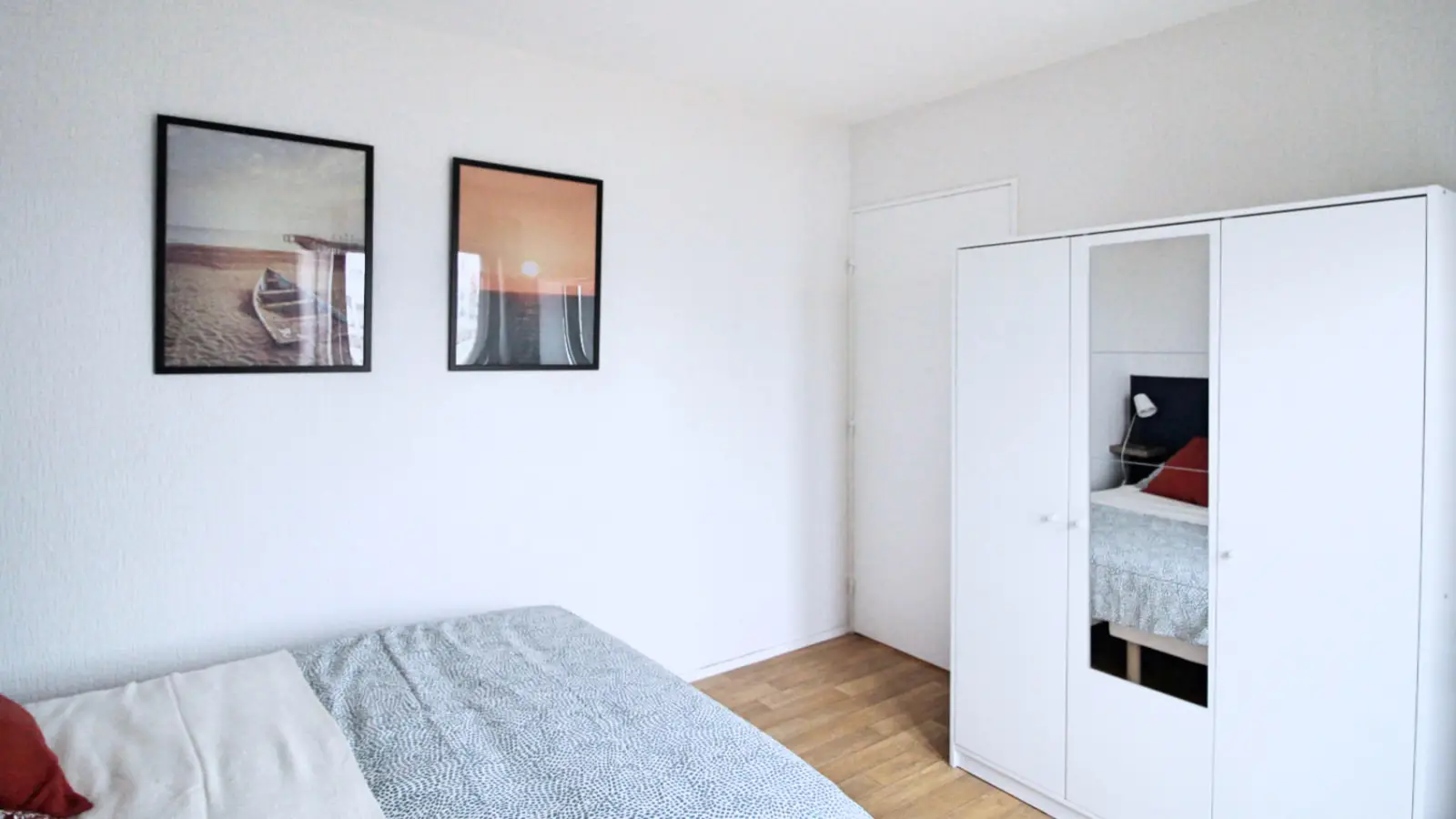 Room Rue Victor Hugo in Paris