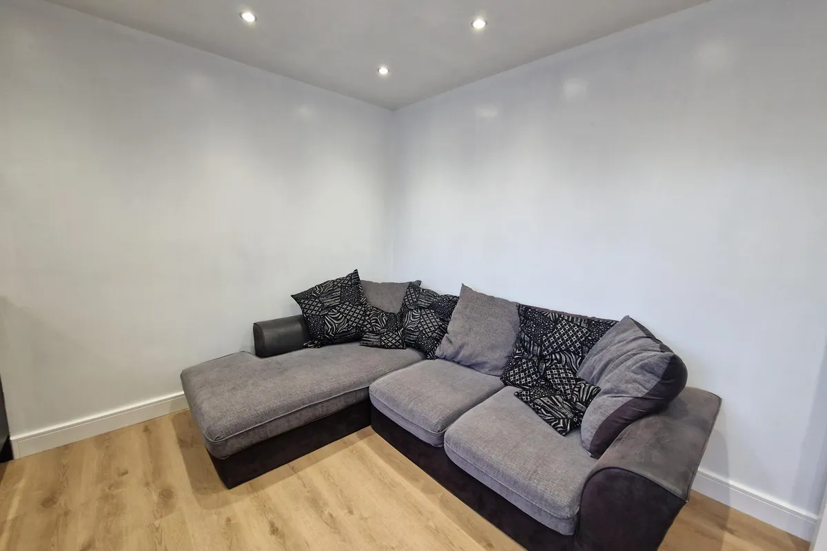 Flat Hazel Road in Wakefield