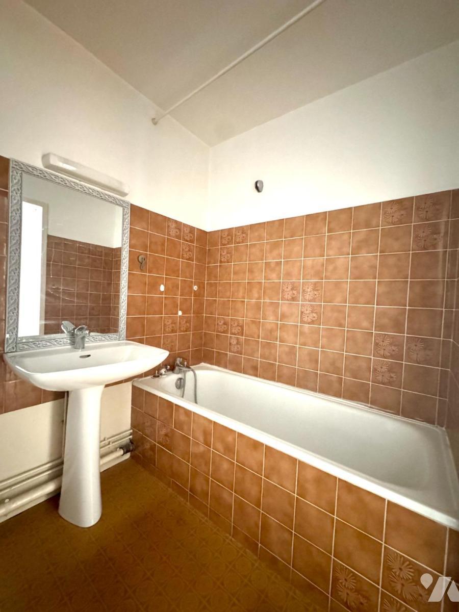 Flat Rue de Sillery in Reims