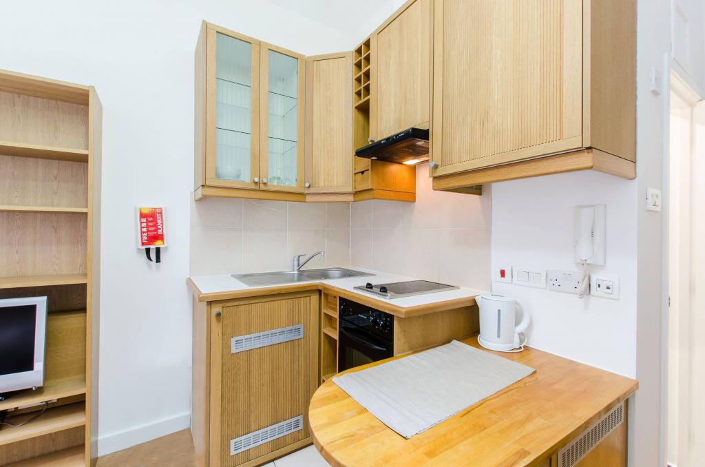 Flat Finchley Road in Greater London