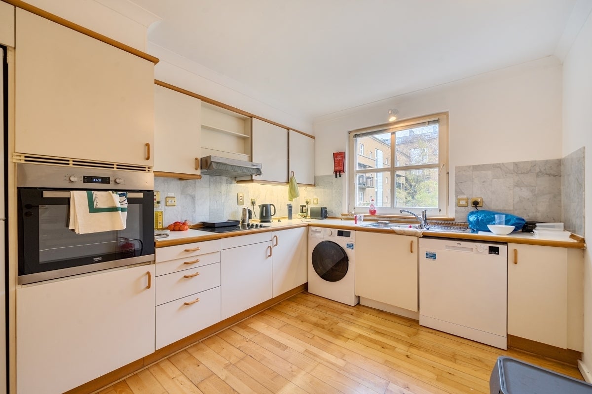 Room Greenland Passage in Greater London
