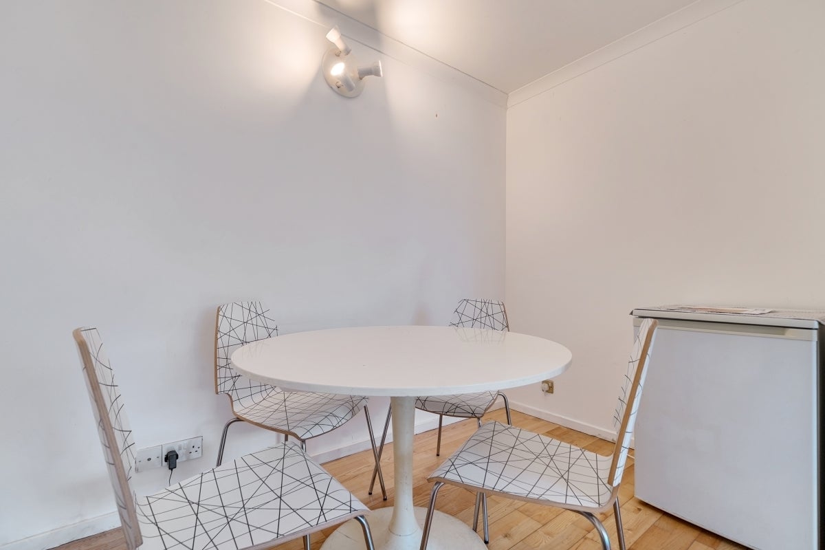 Room Greenland Passage in Greater London