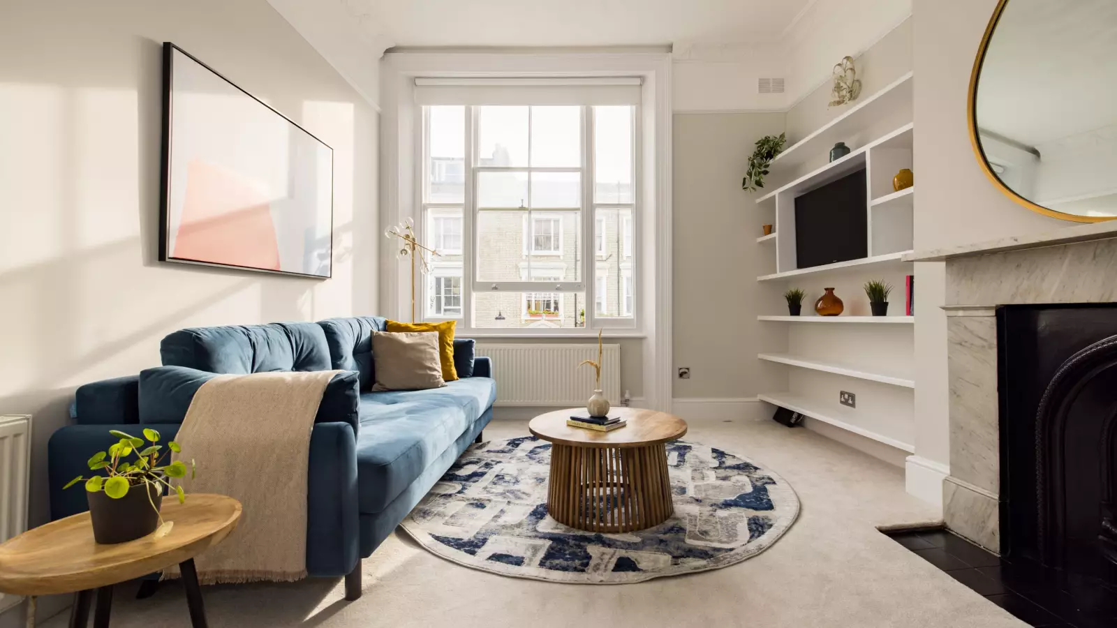 Flat Eardley Crescent in Greater London
