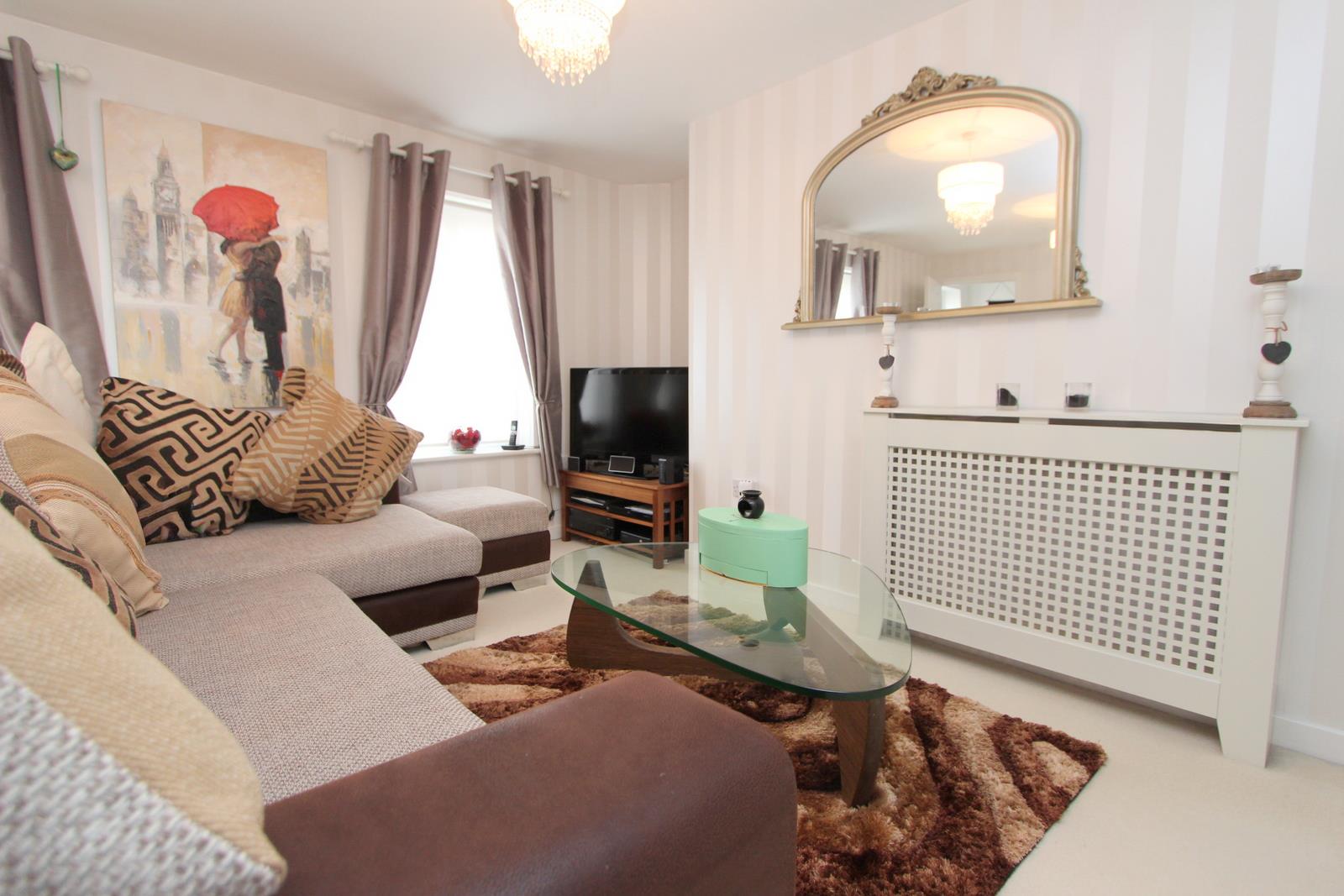 Flat Kingfisher Drive in Leighton Buzzard