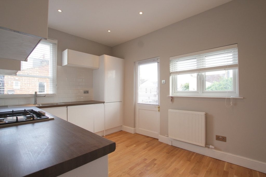 Flat Trentham Street in Greater London