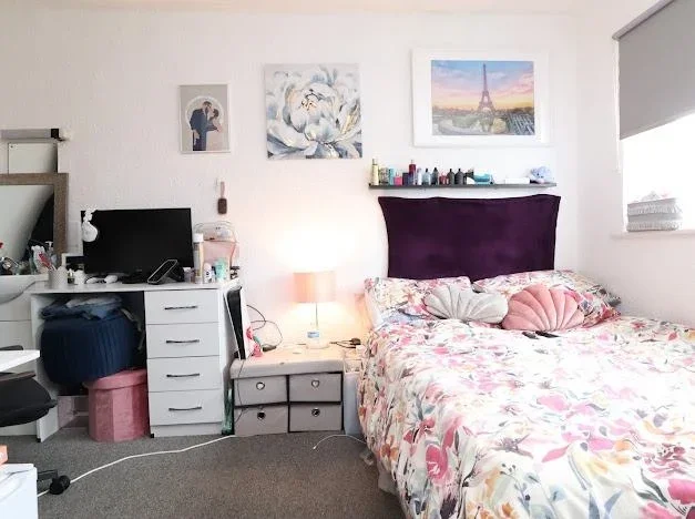Room Morris Road in Southampton