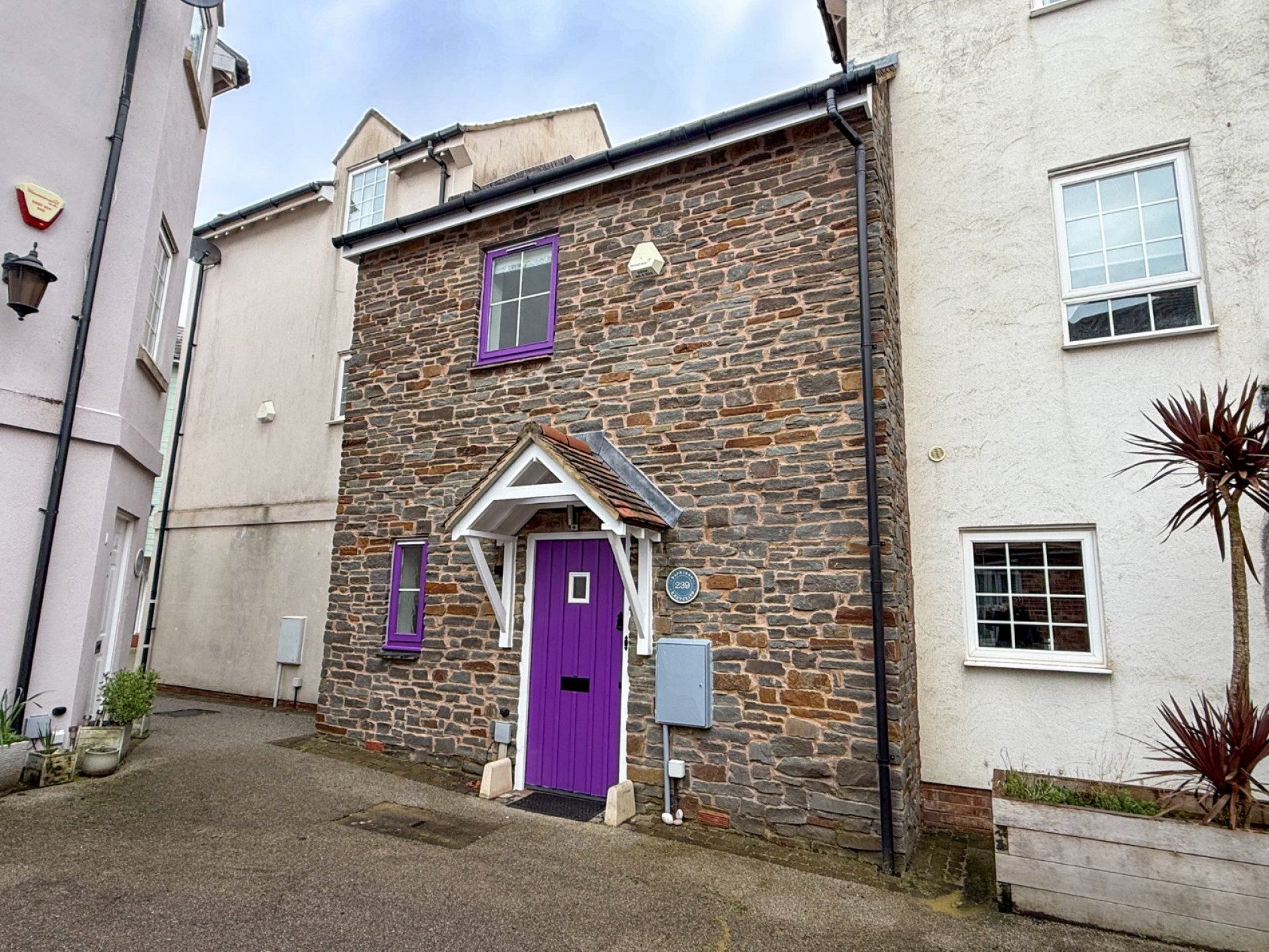 Flat Lockside in Bristol