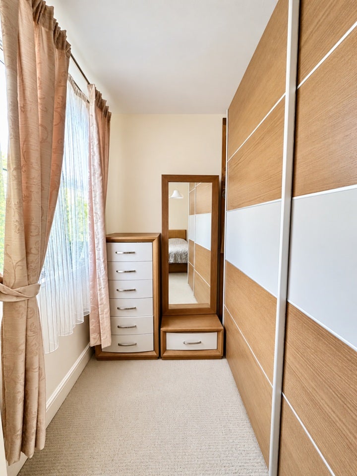 Flat London Road in Greater London