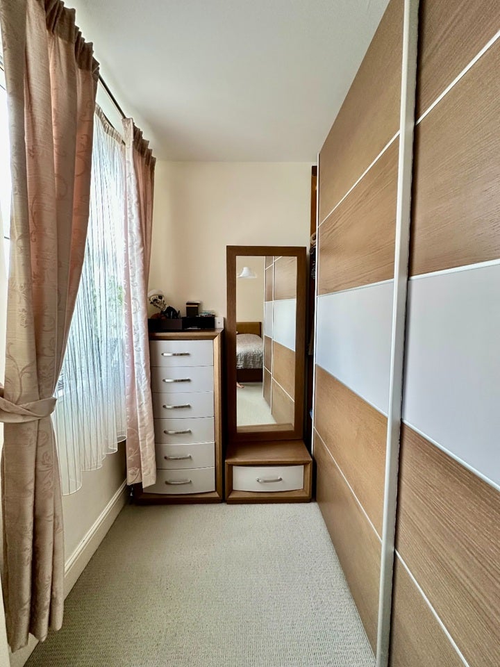 Flat London Road in Greater London