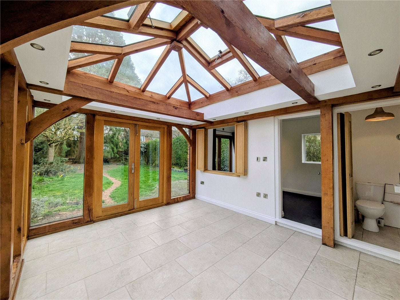 House Roe Lane in Greater London