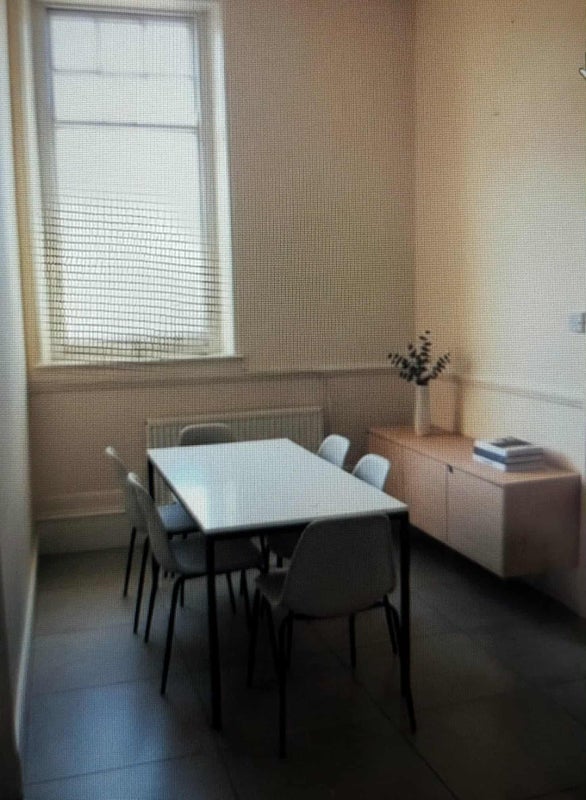 Room Grove Green Road in Greater London