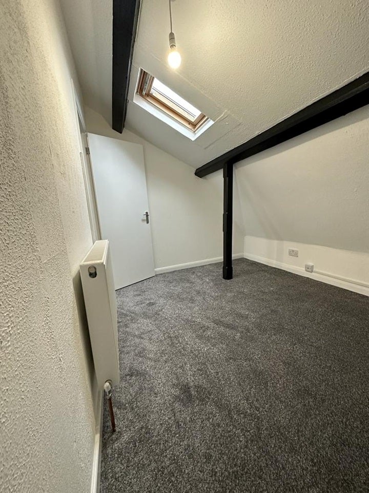 Flat Albion Road in Pembroke Dock