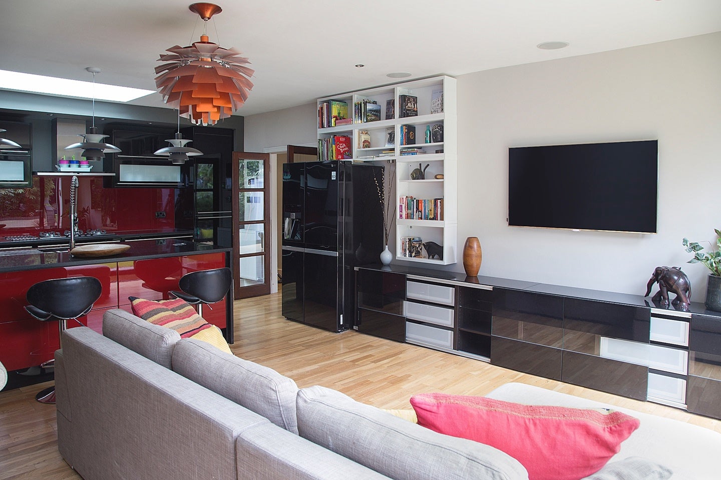 Flat Drayton Park in Greater London