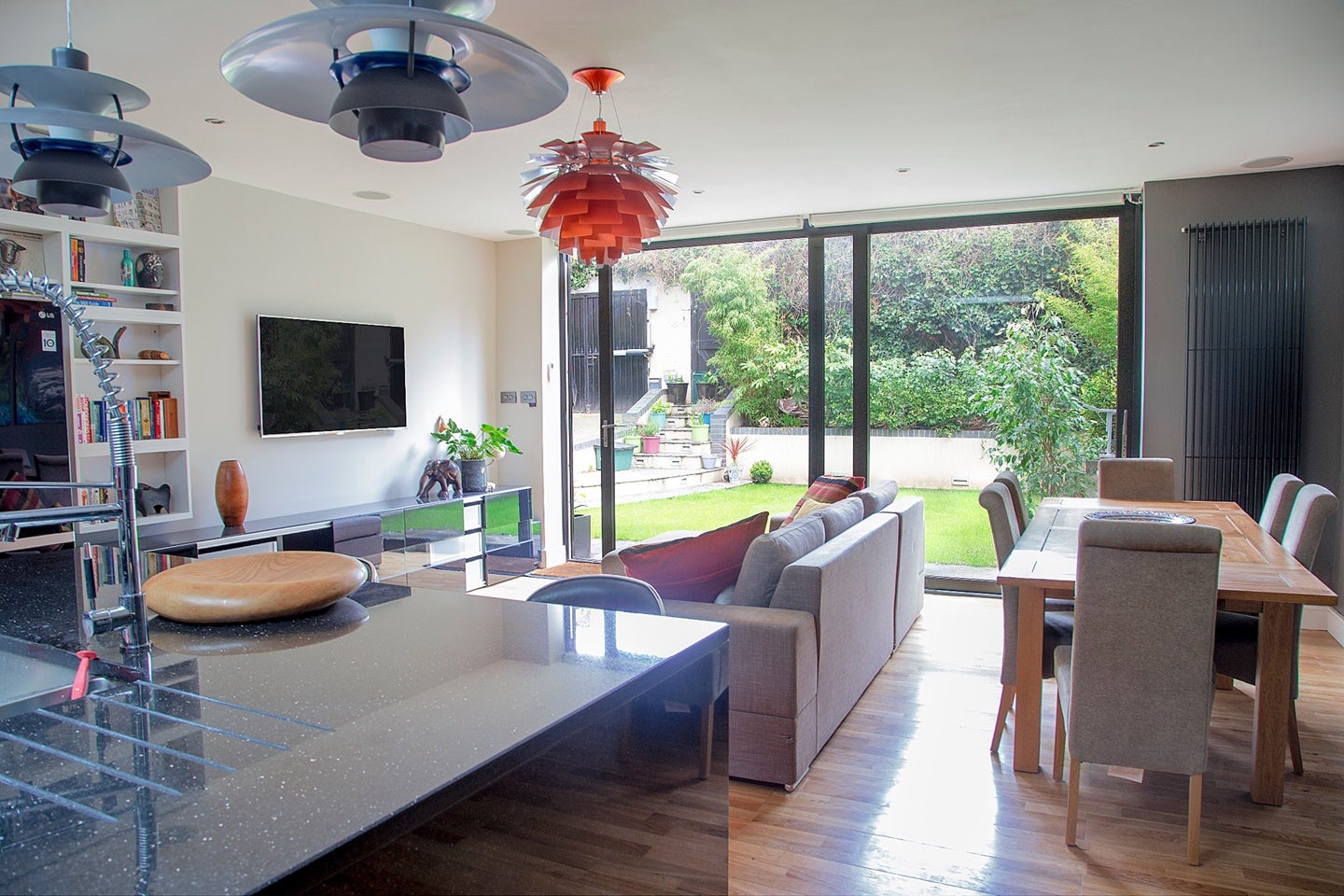 Flat Drayton Park in Greater London