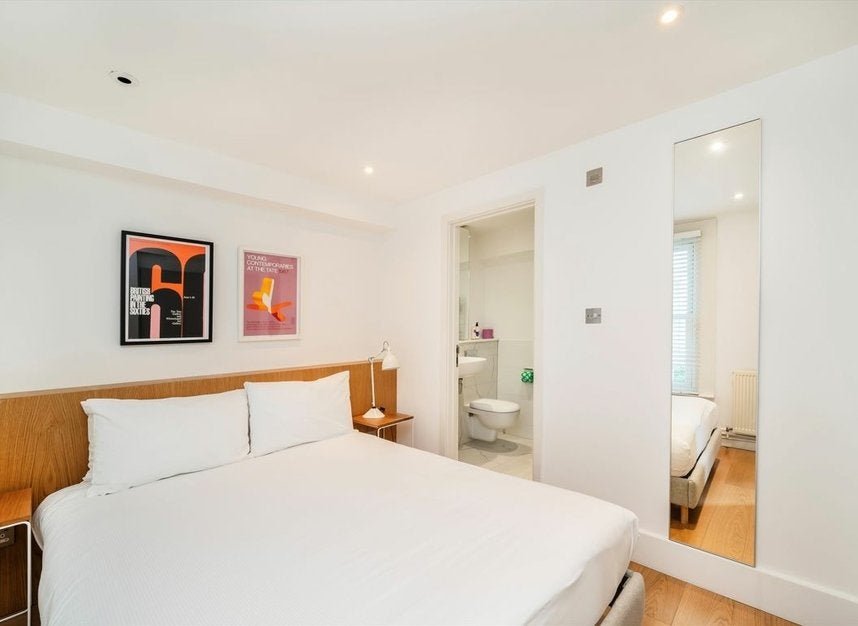 Flat Fulham Road in Greater London