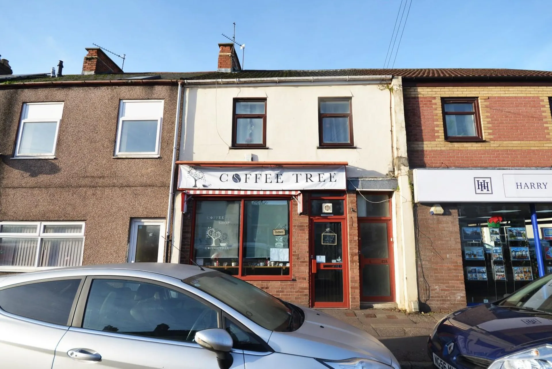 Flat Cathays Terrace in Cardiff County