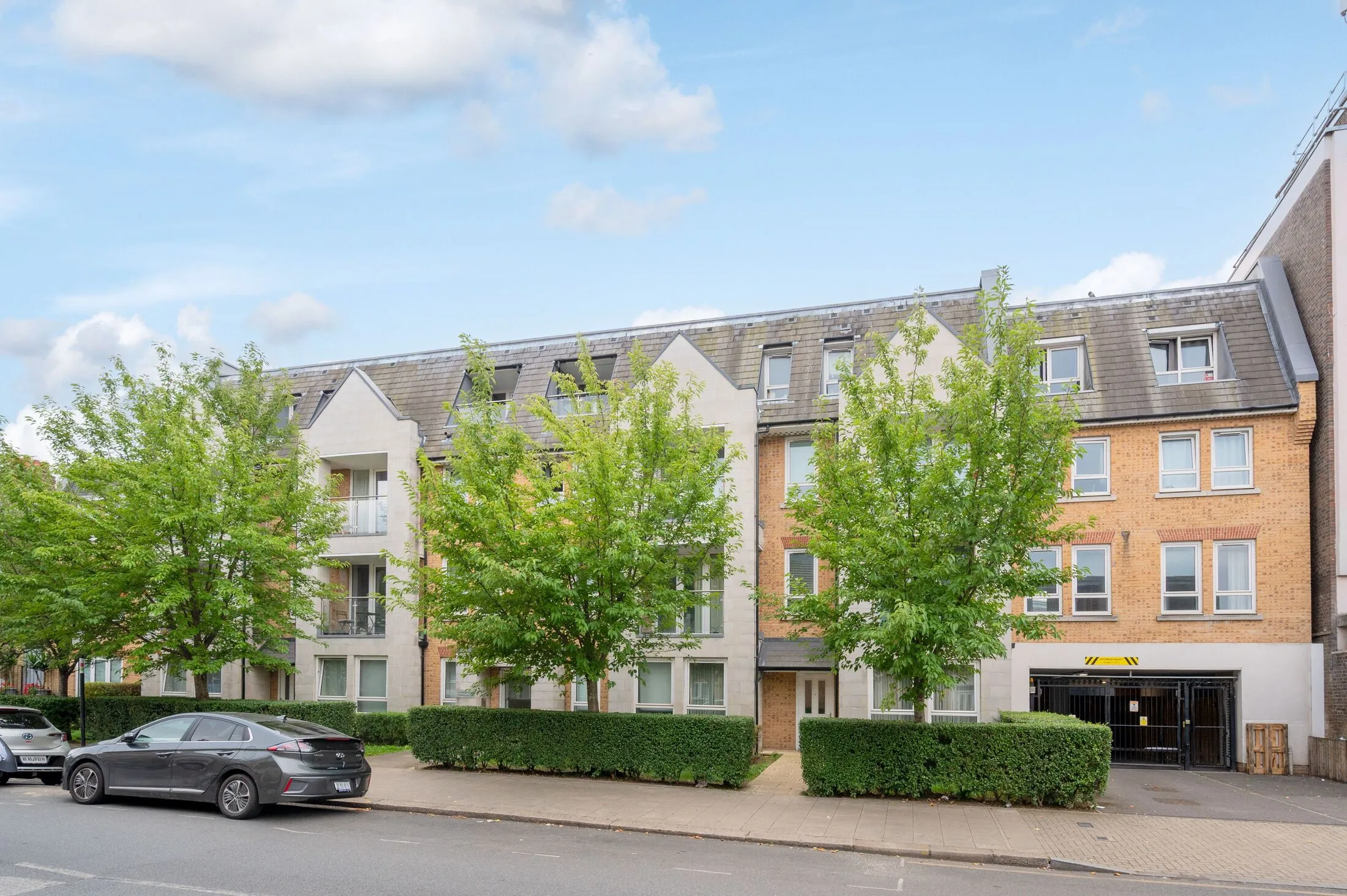 Flat Old Devonshire Road in Greater London