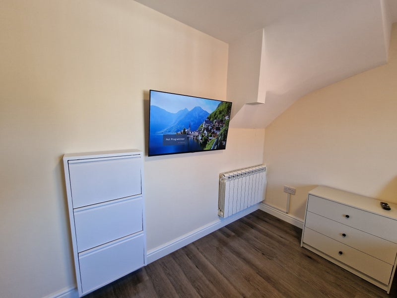 Room Orchid Close in Greater London