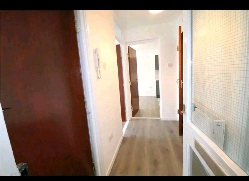 Flat Courtland Grove in Greater London