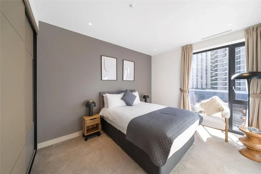 Flat Sutherland Street in City of Westminster