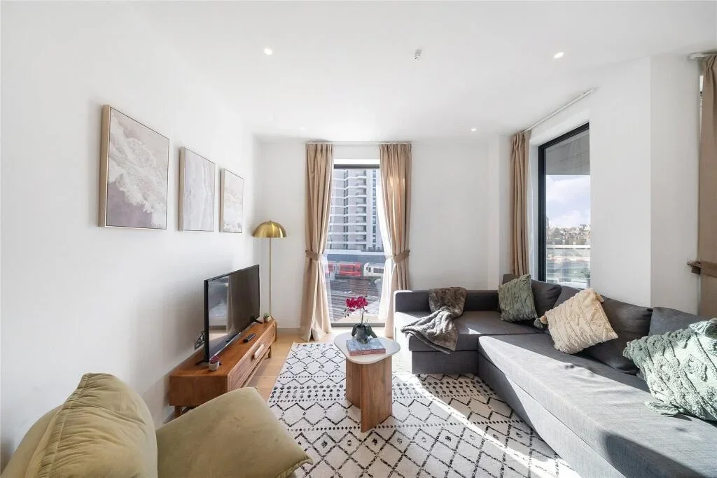 Flat Sutherland Street in City of Westminster