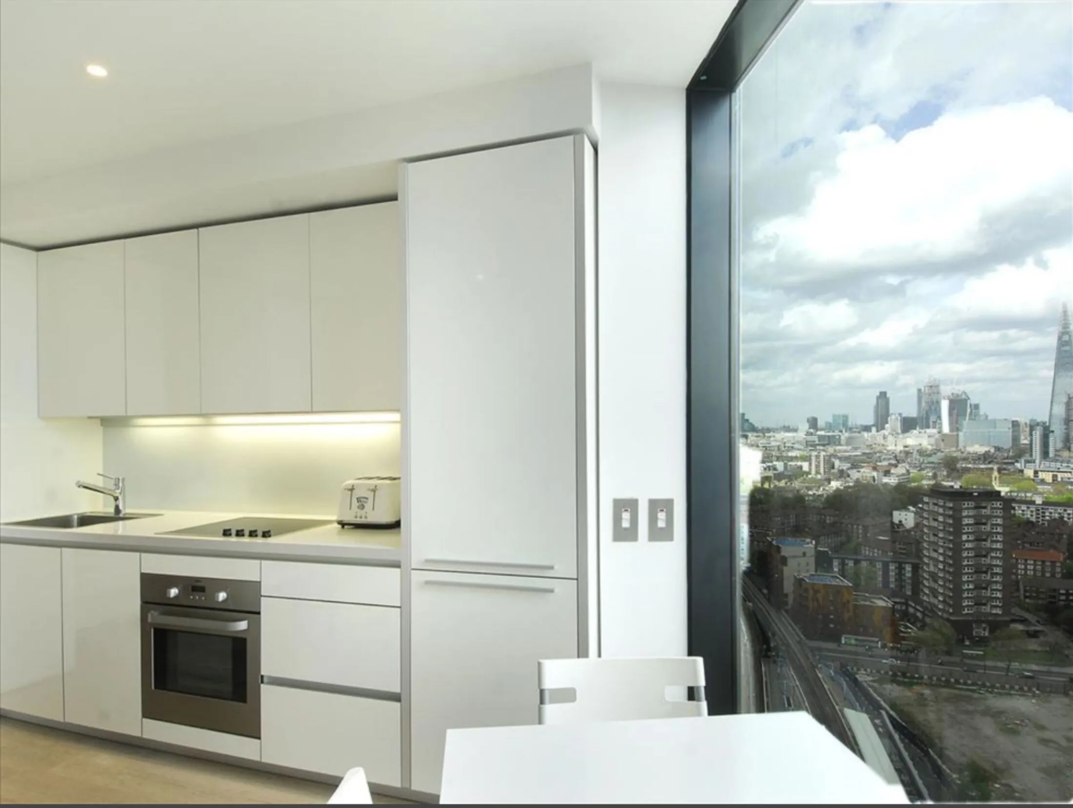 Flat Wollaston Close in Greater London