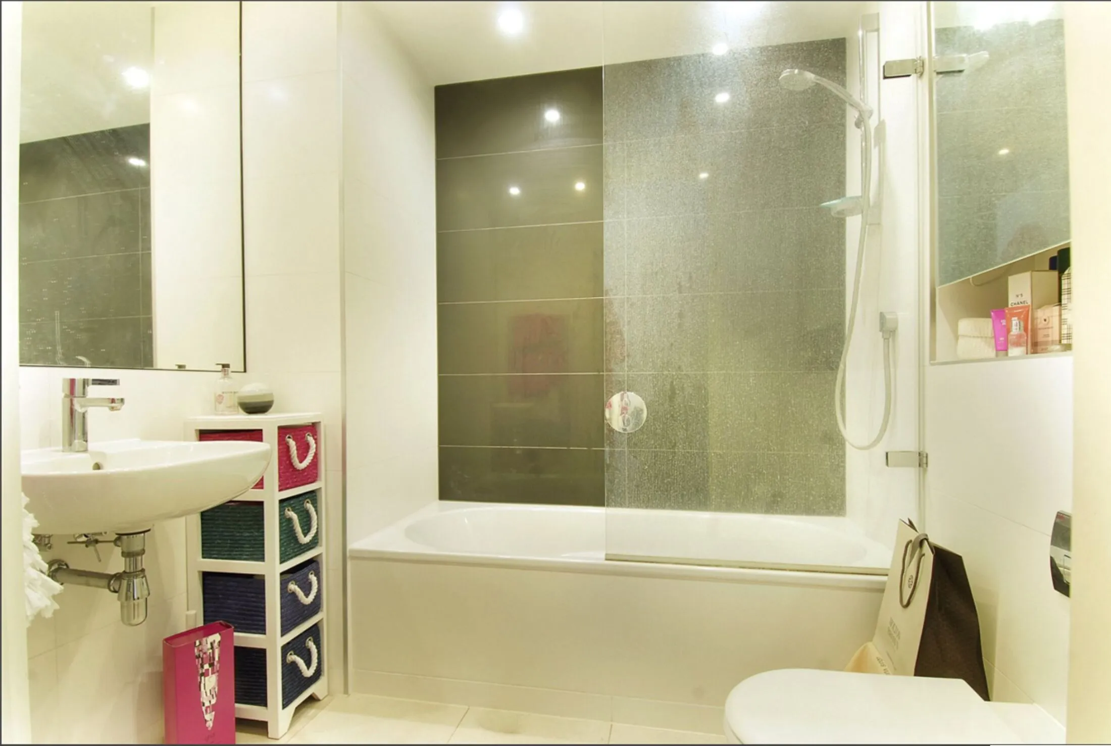 Flat Wollaston Close in Greater London