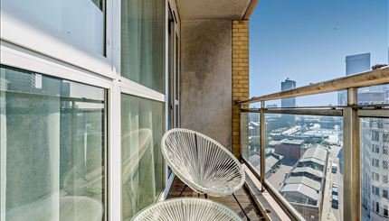 Flat Westferry Circus in Greater London