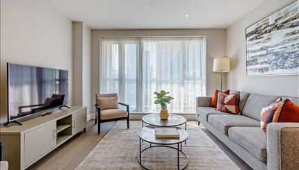 Flat Westferry Circus in Greater London