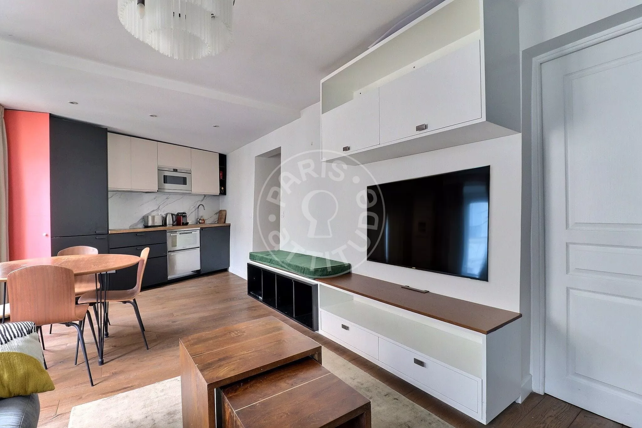 Appartement Rue des Trois Frères à Paris