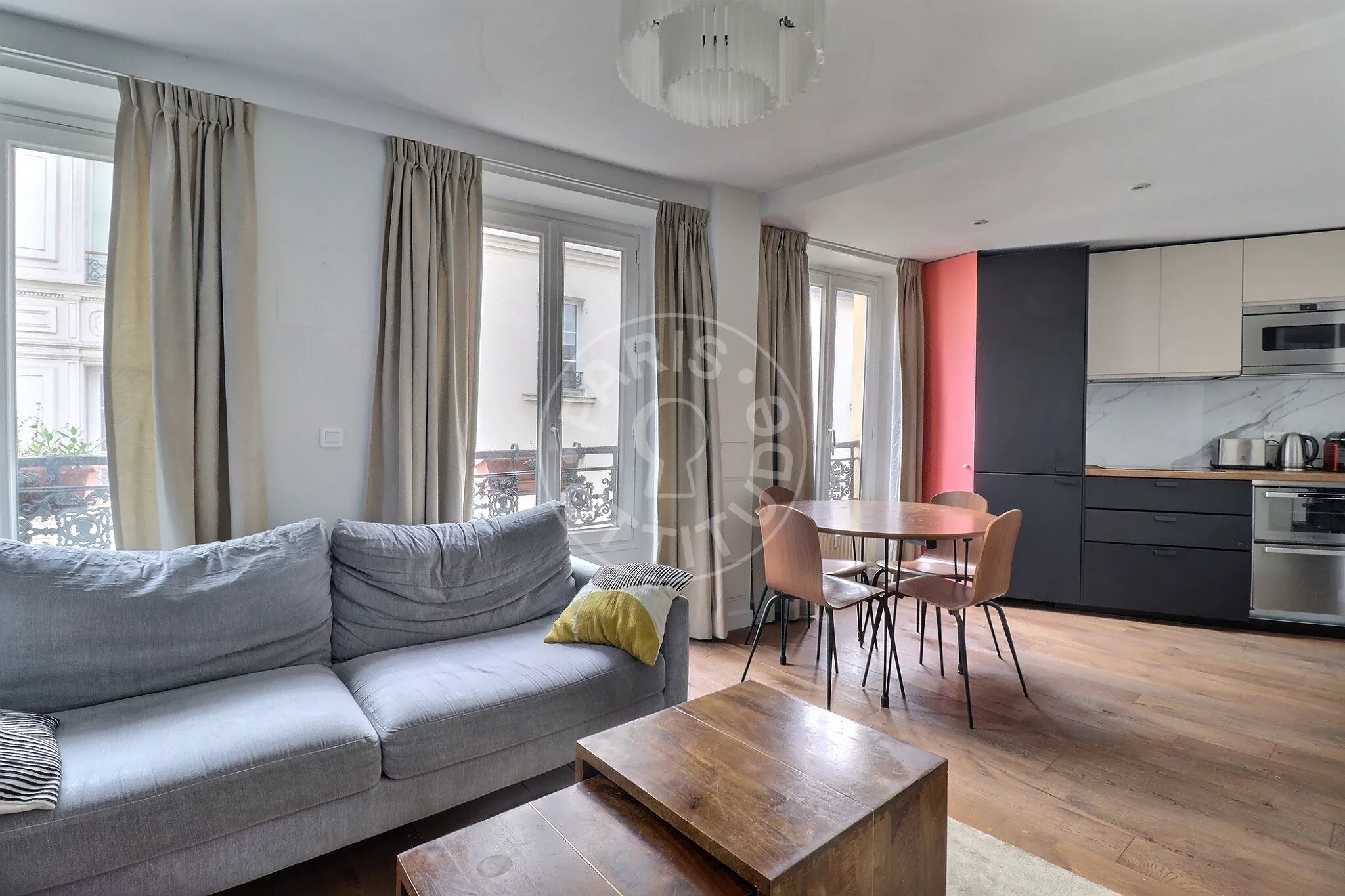 Appartement Rue des Trois Frères à Paris