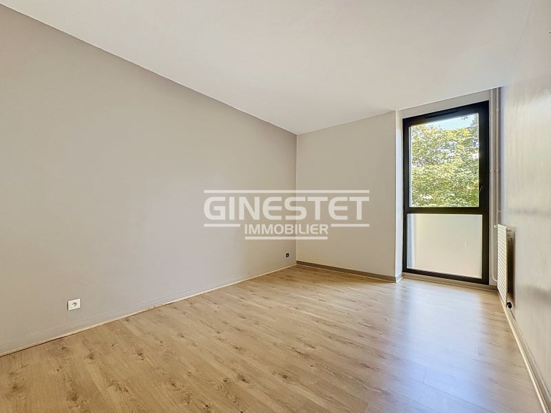 Flat Rue Claude Huez in Troyes