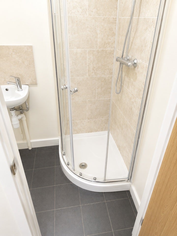 Room Mersey Road in Runcorn