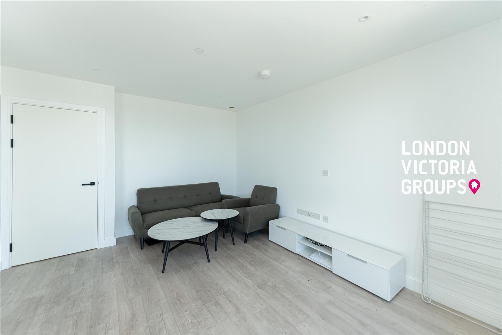 Flat Abbeydale Road in Greater London