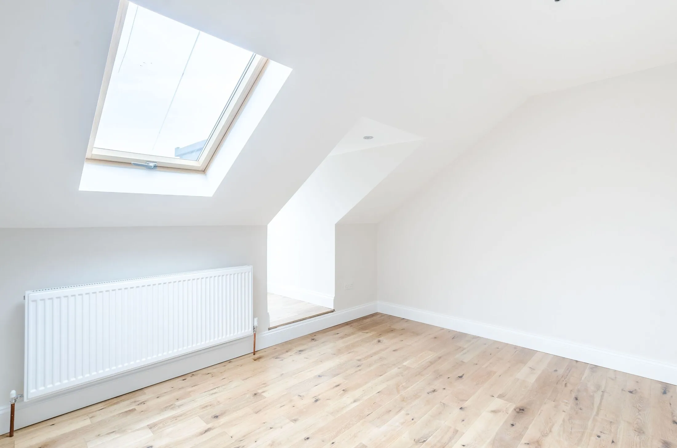 Flat Endlesham Road in Greater London