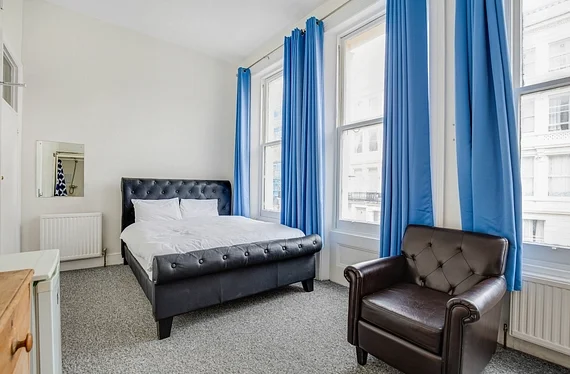 Room Castletown Road in Greater London