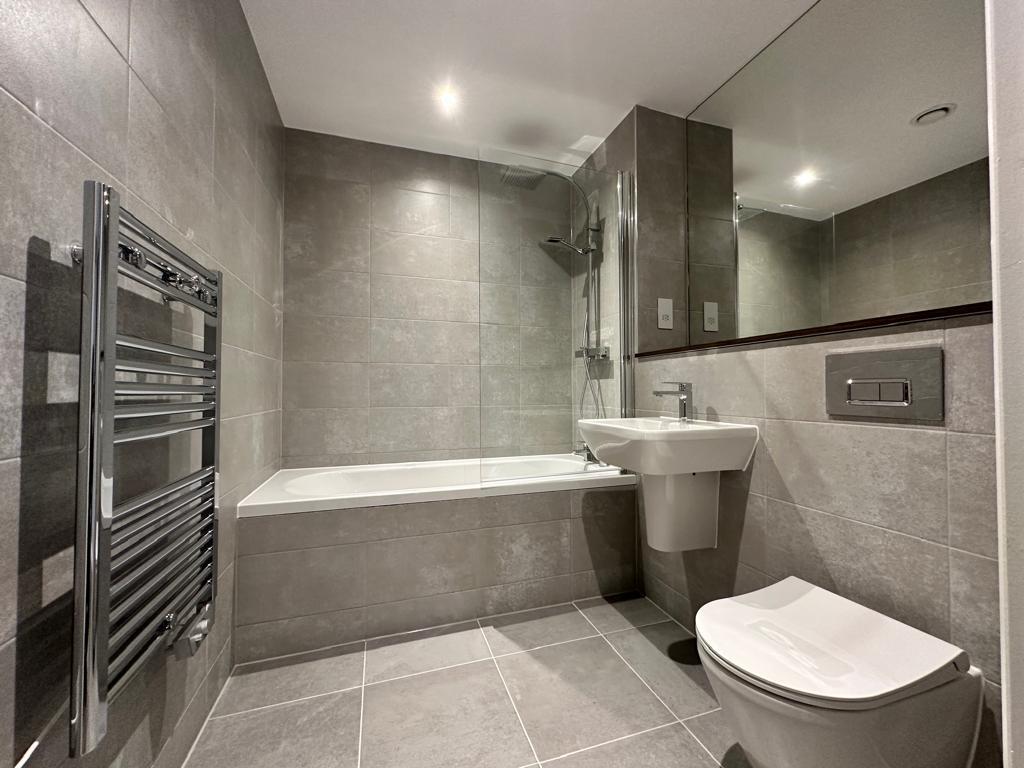 Flat Springwell Road in Leeds