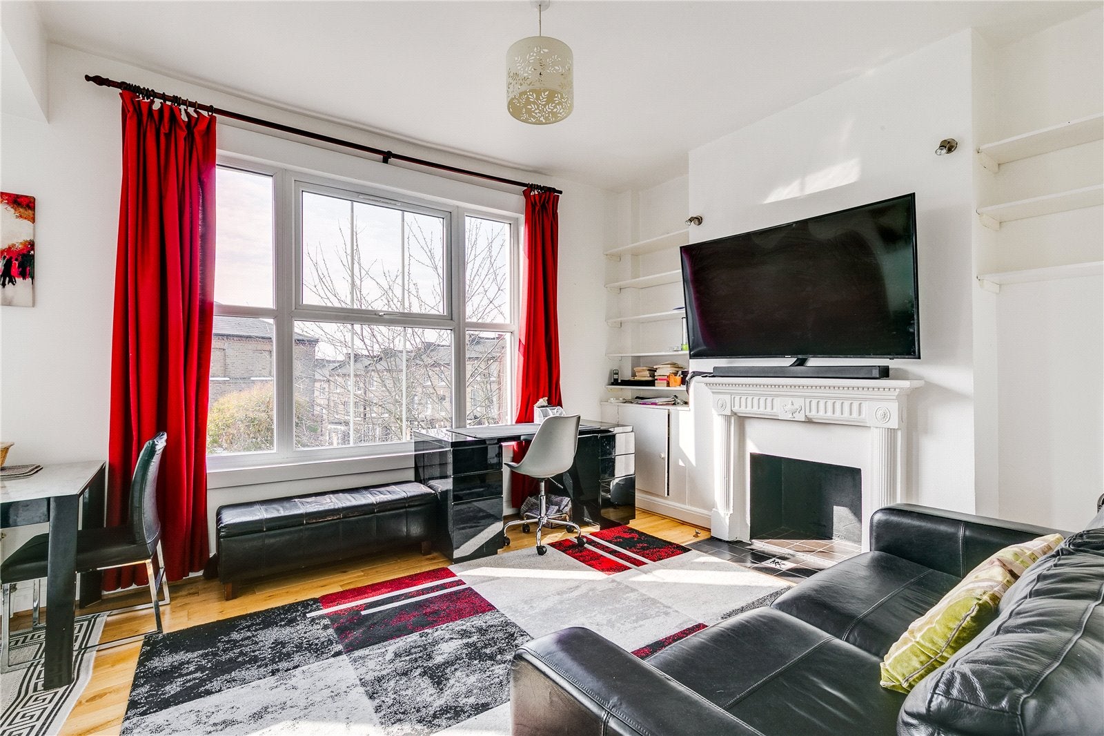 Flat Pemberton Gardens in Greater London