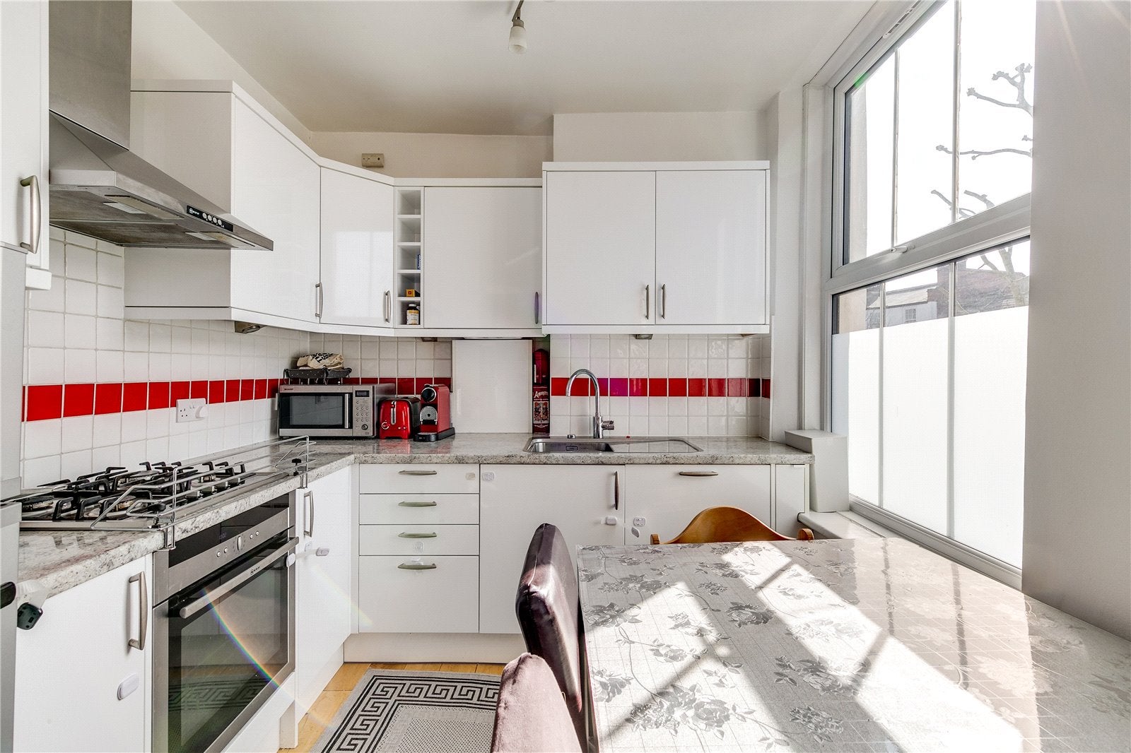 Flat Pemberton Gardens in Greater London