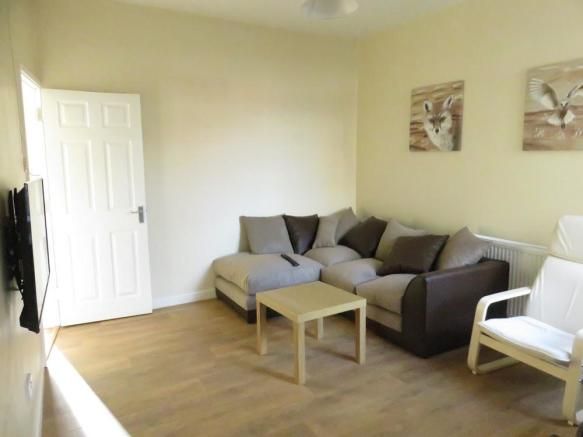 Room Mallow Road in Liverpool