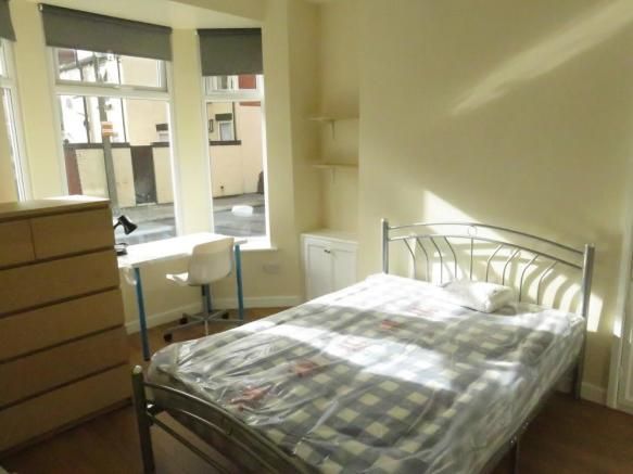 Room Mallow Road in Liverpool